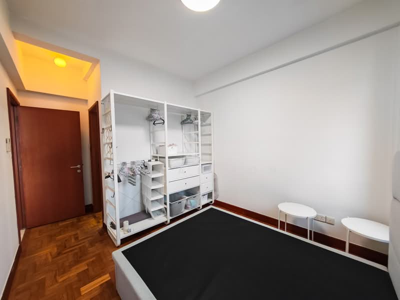 Parc Oasis, 35 Jurong East Avenue 1, 3 Bedrooms, 1,227 sqft, Condominium For Sale, by Elijah Poh, 500162046 - Bedroom - PropertyGuru.com.sg