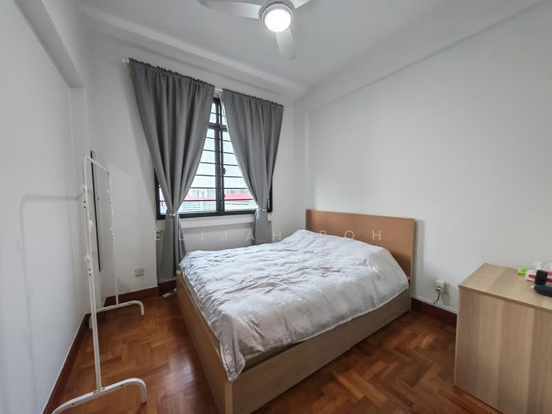 Parc Oasis, 35 Jurong East Avenue 1, 3 Bedrooms, 1,227 sqft, Condominium For Sale, by Elijah Poh, 500162046 - Bedroom - PropertyGuru.com.sg