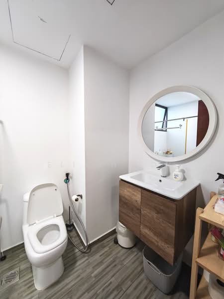 Parc Oasis, 35 Jurong East Avenue 1, 3 Bedrooms, 1,227 sqft, Condominium For Sale, by Elijah Poh, 500162046 - Bathroom - PropertyGuru.com.sg