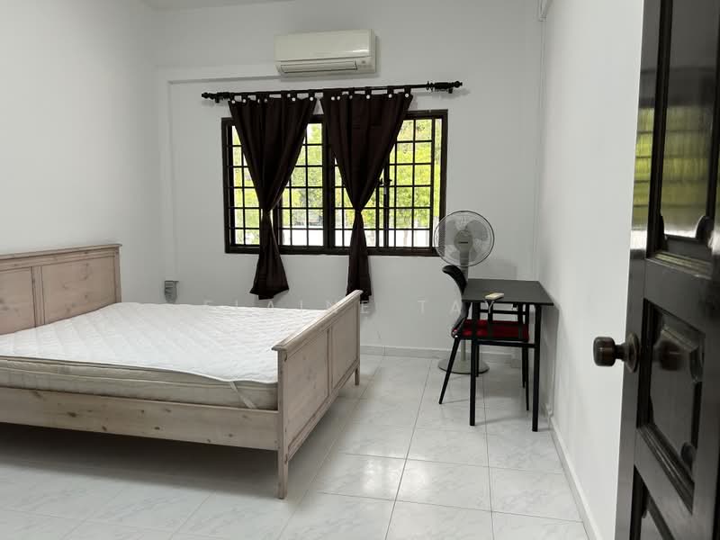 East Coast road @ Marine Parade mrt, , Room Rental, 130 sqft, Terraced House For Rent, by Elaine Tay, 500162061 - Bedroom - PropertyGuru.com.sg