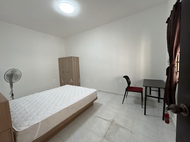 East Coast road @ Marine Parade mrt, , Room Rental, 130 sqft, Terraced House For Rent, by Elaine Tay, 500162061 - Bedroom - PropertyGuru.com.sg