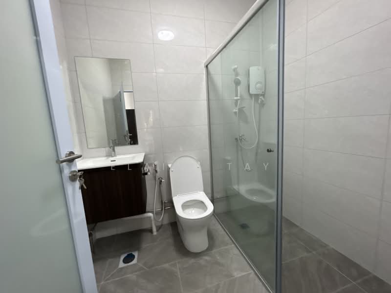 East Coast road @ Marine Parade mrt, , Room Rental, 130 sqft, Terraced House For Rent, by Elaine Tay, 500162061 - Bathroom - PropertyGuru.com.sg