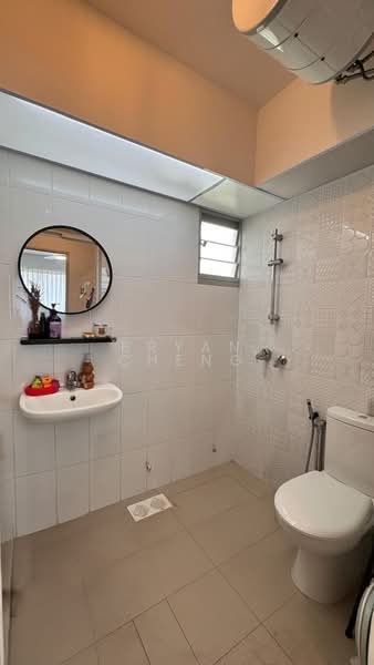 591A Ang Mo Kio Street 51, 591A Ang Mo Kio Street 51, 3 Bedrooms, 1,001 sqft, HDB Flat For Sale, by Bryan Cheng, 500162068 - Bathroom - PropertyGuru.com.sg