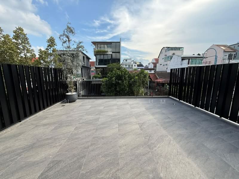 New contemporary Freehold Inter Terrace Sembawang|Canberra, 23 Jalan Sankam, 5 Bedrooms, 4,834 sqft, Terraced House For Sale, by Jedric Lum, 500162069 - Exterior - PropertyGuru.com.sg