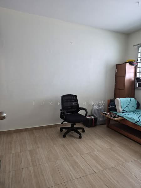 206 Petir Road, 206 Petir Road, 2 Bedrooms, 786 sqft, HDB Flat For Sale, by Luke Chew, 500162080 - Bedroom - PropertyGuru.com.sg
