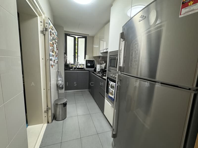 Hedges Park Condominium, 73 Flora Drive, 3 Bedrooms, 1,077 sqft, Condominium For Sale, by Alexis Chia 谢慧丽, 500162086 - Kitchen - PropertyGuru.com.sg