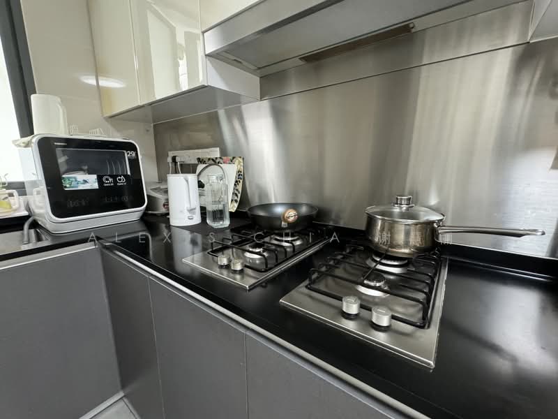 Hedges Park Condominium, 73 Flora Drive, 3 Bedrooms, 1,077 sqft, Condominium For Sale, by Alexis Chia 谢慧丽, 500162086 - Kitchen - PropertyGuru.com.sg