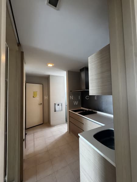 The Azure, 201 Ocean Drive, 3 Bedrooms, 1,690 sqft, Condominium For Sale, by Shernice Gow, 500162094 - Kitchen - PropertyGuru.com.sg