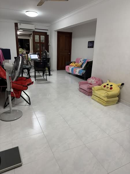 639 Ang Mo Kio Avenue 6, 639 Ang Mo Kio Avenue 6, 2 Bedrooms, 882 sqft, HDB Flat For Sale, by Sue Ooi, 500162107 - Living Room - PropertyGuru.com.sg