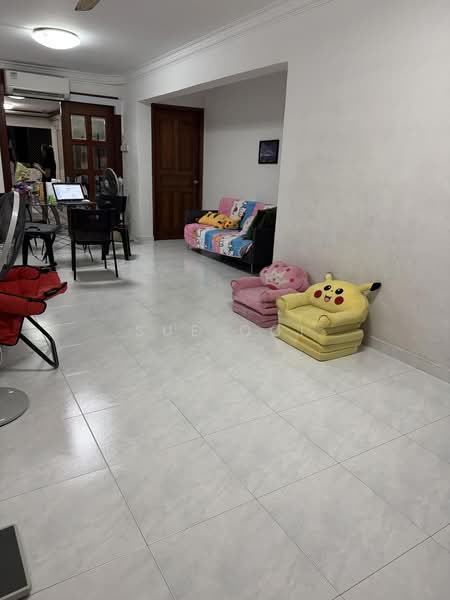 639 Ang Mo Kio Avenue 6, 639 Ang Mo Kio Avenue 6, 2 Bedrooms, 882 sqft, HDB Flat For Sale, by Sue Ooi, 500162107 - Living Room - PropertyGuru.com.sg