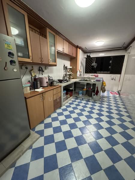 639 Ang Mo Kio Avenue 6, 639 Ang Mo Kio Avenue 6, 2 Bedrooms, 882 sqft, HDB Flat For Sale, by Sue Ooi, 500162107 - Kitchen - PropertyGuru.com.sg