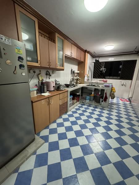 639 Ang Mo Kio Avenue 6, 639 Ang Mo Kio Avenue 6, 2 Bedrooms, 882 sqft, HDB Flat For Sale, by Sue Ooi, 500162107 - Kitchen - PropertyGuru.com.sg