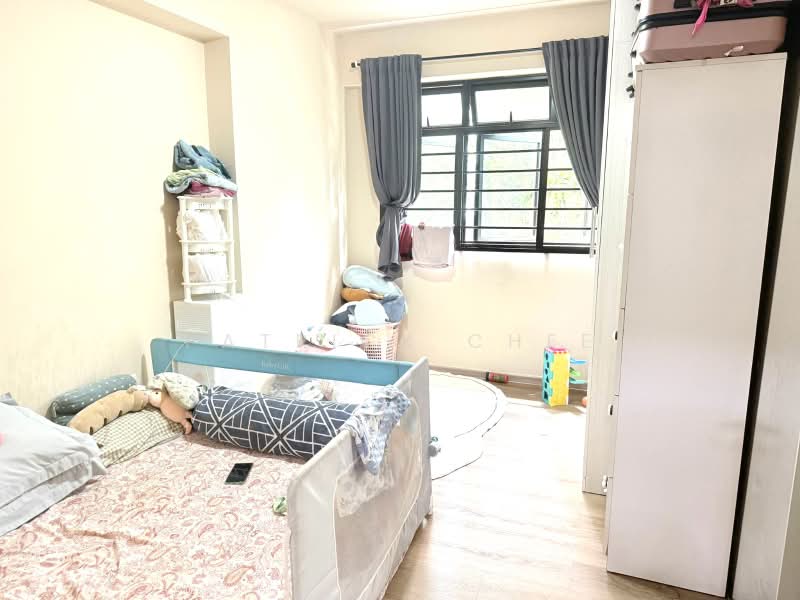 547A Segar Road, 547A Segar Road, 3 Bedrooms, 990 sqft, HDB Flat For Sale, by Patrick Chee, 500162115 - Bedroom - PropertyGuru.com.sg