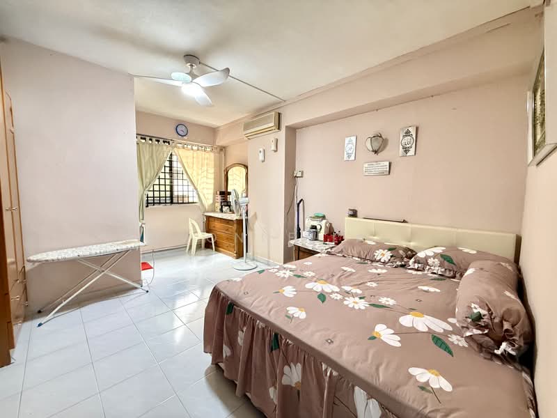430 Choa Chu Kang Avenue 4, 430 Choa Chu Kang Avenue 4, 3 Bedrooms, 1,119 sqft, HDB Flat For Sale, by Yvonne Lai, 500162121 - Bedroom - PropertyGuru.com.sg