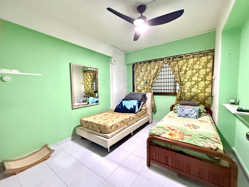 430 Choa Chu Kang Avenue 4, 430 Choa Chu Kang Avenue 4, 3 Bedrooms, 1,119 sqft, HDB Flat For Sale, by Yvonne Lai, 500162121 - Bedroom - PropertyGuru.com.sg