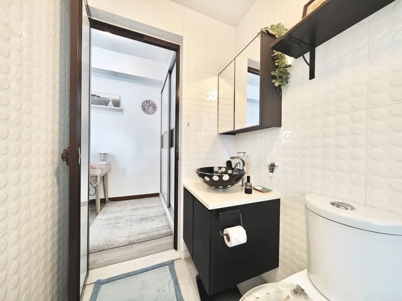 Richard's Park, Richards Avenue, 6 Bedrooms, 4,000 sqft, Terraced House For Sale, by Jayme Chai JP, 500162123 - Bathroom - PropertyGuru.com.sg