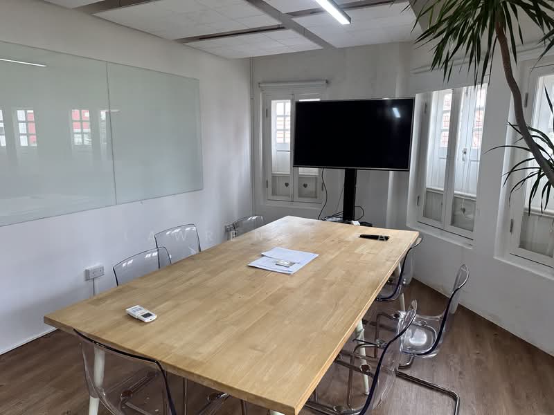 Prime boutique office space@ Heart of Chinatown, New Bridge Road, 215 sqft, Office For Rent, by Lawrence Tan, 500162130 - Interior - CommercialGuru.com.sg