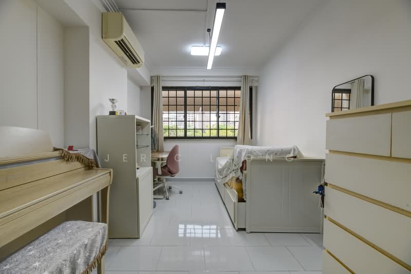 235 Bishan Street 22, 235 Bishan Street 22, 3 Bedrooms, 1,130 sqft, HDB Flat For Sale, by Jeric Leong, 500162138 - Bedroom - PropertyGuru.com.sg