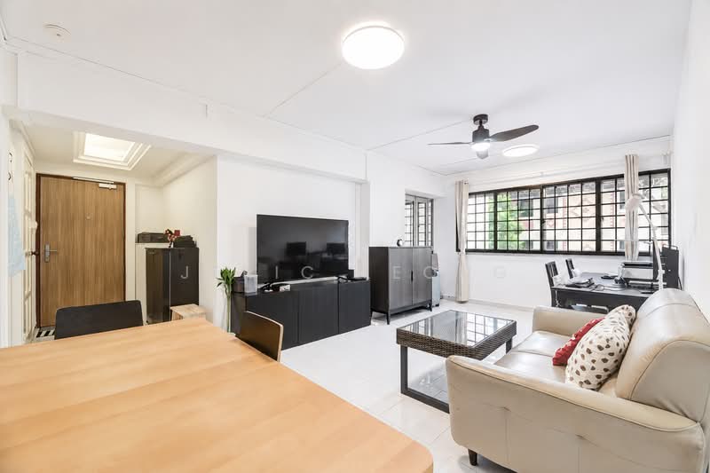 235 Bishan Street 22, 235 Bishan Street 22, 3 Bedrooms, 1,130 sqft, HDB Flat For Sale, by Jeric Leong, 500162138 - Living Room - PropertyGuru.com.sg
