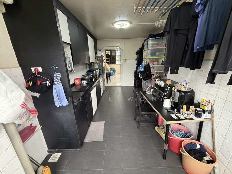 269 Bukit Batok East Avenue 4, 269 Bukit Batok East Avenue 4, 2 Bedrooms, 689 sqft, HDB Flat For Sale, by Cherie Wong, 500162141 - Kitchen - PropertyGuru.com.sg
