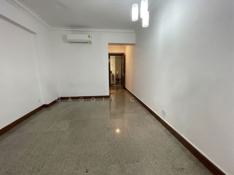 Eastpoint Green, 1 Simei Street 3, 2 Bedrooms, 969 sqft, Condominium For Rent, by Maggie Chow, 500162149 - Dining looking out - PropertyGuru.com.sg