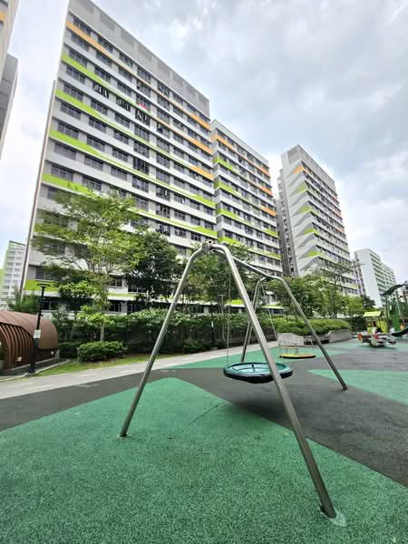 621A Tampines Street 61, 621A Tampines Street 61, 3 Bedrooms, 1,001 sqft, HDB Flat For Sale, by Sam Tan, 500162155 - Exterior - PropertyGuru.com.sg