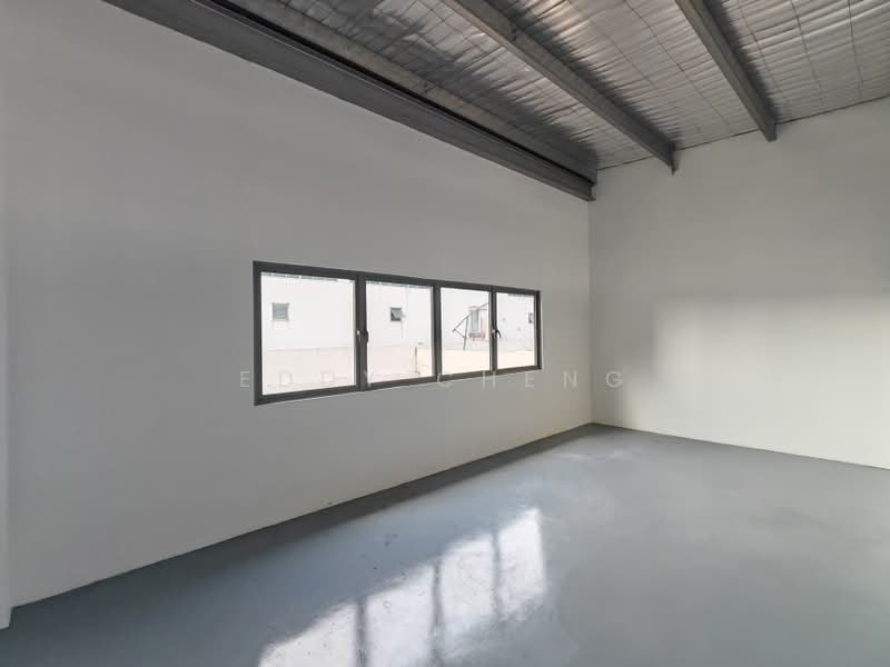 West Spring, 61E Tuas Bay Drive, 5,457 sqft, Factory / Workshop (B2) For Sale, by Eddy Cheng, 500162158 - Interior - CommercialGuru.com.sg
