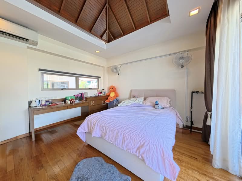❤️ RESORT LIVING SEMI D FOR RENT! POOL. SPRING PARK ESTATE, Evergreen Ave / Sennett Road / Jalan Remis / Primrose Ave, 4 Bedrooms, 3,799 sqft, Semi-Detached House For Rent, by Li Rong Teh, 500162165 - Bedroom - PropertyGuru.com.sg