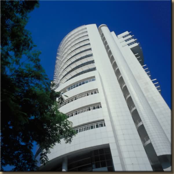 Camden Medical Centre, 1 Orchard Boulevard, 2,748 sqft, Medical For Rent, by Mey Lim, 500162173 - Exterior - CommercialGuru.com.sg