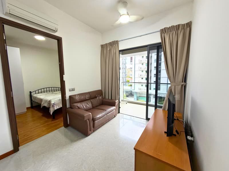 Laurel Tree, Hillview Terrace, 1 Bedroom, 463 sqft, Condominium For Sale, by Andrew Ho 何伟恒, 500162194 - Living Room - PropertyGuru.com.sg