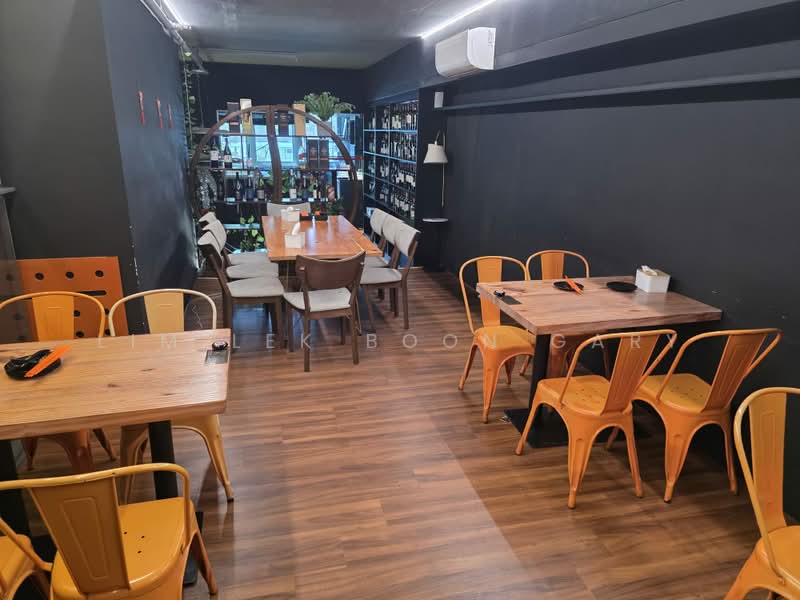 Atrix, 82 Lorong 23 Geylang, 1,550 sqft, Light Industrial (B1) For Rent, by Lim Lek Boon Gary, 500162196 - Dining Room - CommercialGuru.com.sg