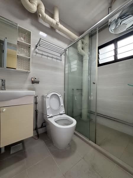 227C Compassvale Drive, 227C Compassvale Drive, 3 Bedrooms, 1,087 sqft, HDB Flat For Sale, by Mike Lim, 500162201 - Toilet - PropertyGuru.com.sg