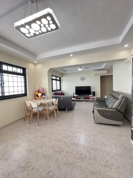 227C Compassvale Drive, 227C Compassvale Drive, 3 Bedrooms, 1,087 sqft, HDB Flat For Sale, by Mike Lim, 500162201 - Living Room - PropertyGuru.com.sg