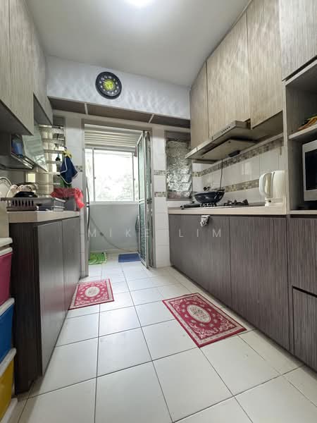 459 Yishun Avenue 11, 459 Yishun Avenue 11, 2 Bedrooms, 518 sqft, HDB Flat For Rent, by Mike Lim, 500162209 - Kitchen - PropertyGuru.com.sg