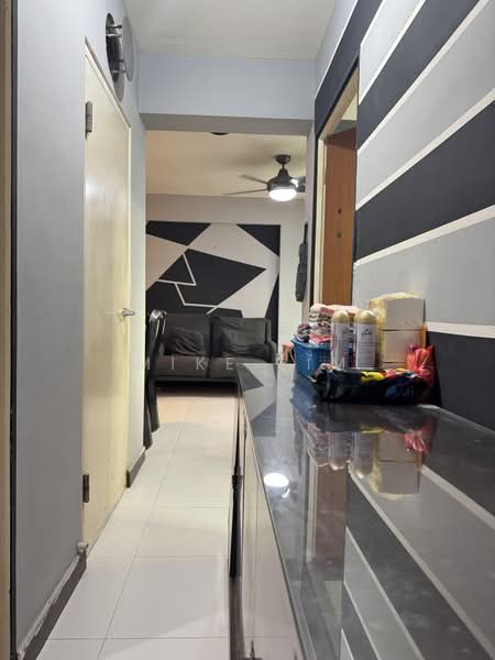 459 Yishun Avenue 11, 459 Yishun Avenue 11, 2 Bedrooms, 518 sqft, HDB Flat For Rent, by Mike Lim, 500162209 - Corridor - PropertyGuru.com.sg