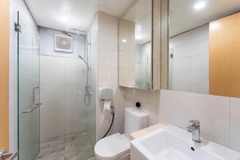 Austville Residences, 11 Sengkang East Avenue, 3 Bedrooms, 1,475 sqft, Executive Condominium For Sale, by Jasmine Ye, 500162211 - Bathroom - PropertyGuru.com.sg
