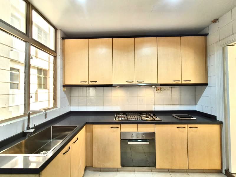 Leonie Condotel, 2 Leonie Hill Road, 4 Bedrooms, 2,568 sqft, Condominium For Rent, by Shaun Chew, 500162223 - Kitchen - PropertyGuru.com.sg