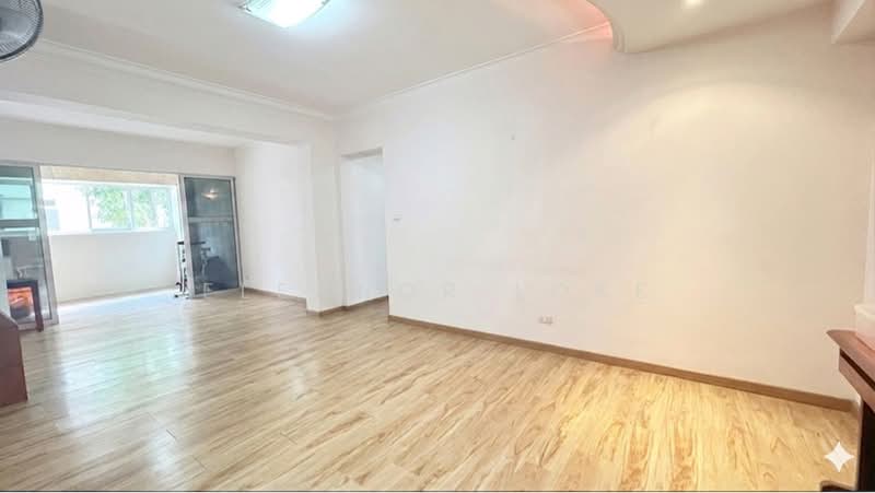 359 Woodlands Avenue 5, 359 Woodlands Avenue 5, 3 Bedrooms, 1,572 sqft, HDB Flat For Sale, by Eleanor Loke, 500162231 - Living Room - PropertyGuru.com.sg