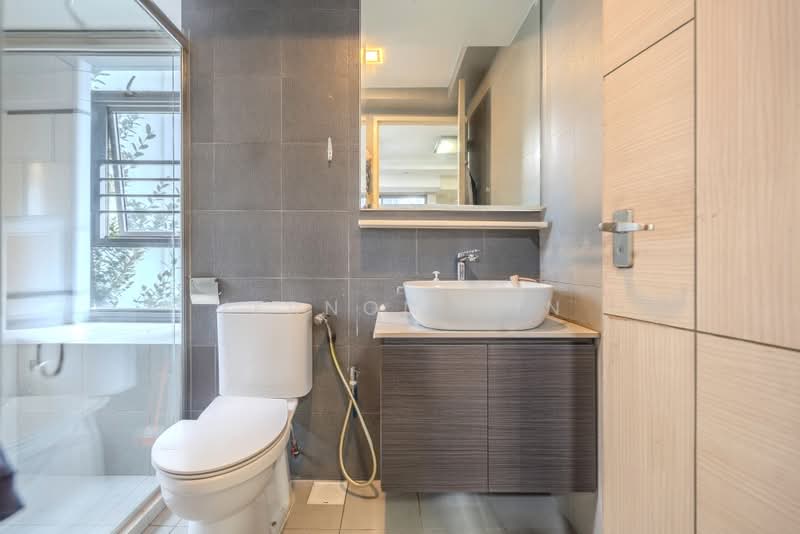 138A Lorong 1A Toa Payoh, 138A Lorong 1A Toa Payoh, 3 Bedrooms, 1,216 sqft, HDB Flat For Sale, by Vernon Sun, 500162235 - Bathroom - PropertyGuru.com.sg