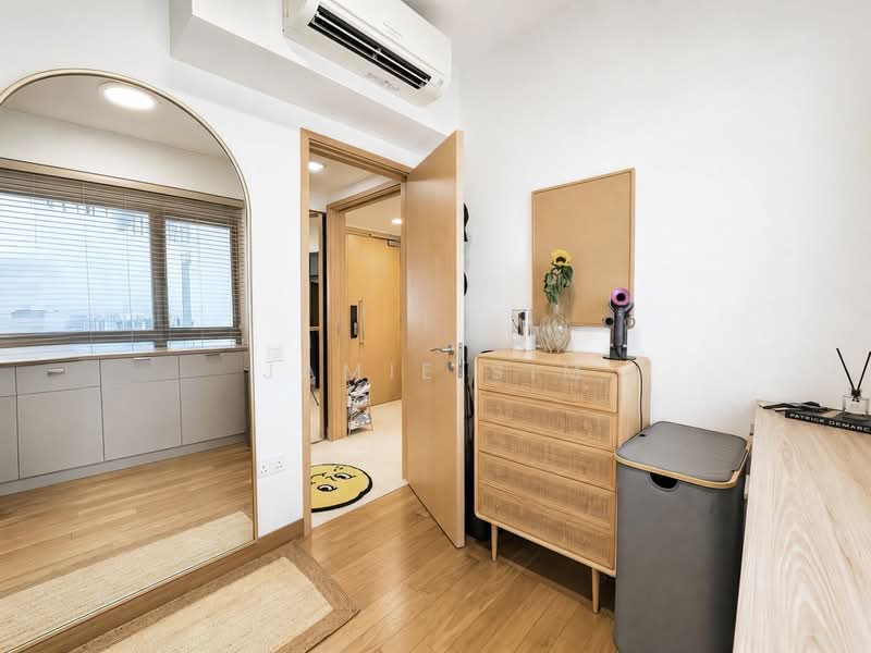 Eight Riversuites, 10 Whampoa East, 2 Bedrooms, 700 sqft, Condominium For Sale, by Jamie Sim, 500162239 - Interior - PropertyGuru.com.sg