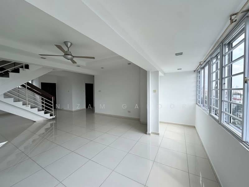 Sherwood Towers, 1 Jalan Anak Bukit, 3 Bedrooms, 1,830 sqft, Apartment For Sale, by Nizam Gafoor, 500162252 - Living Room - PropertyGuru.com.sg
