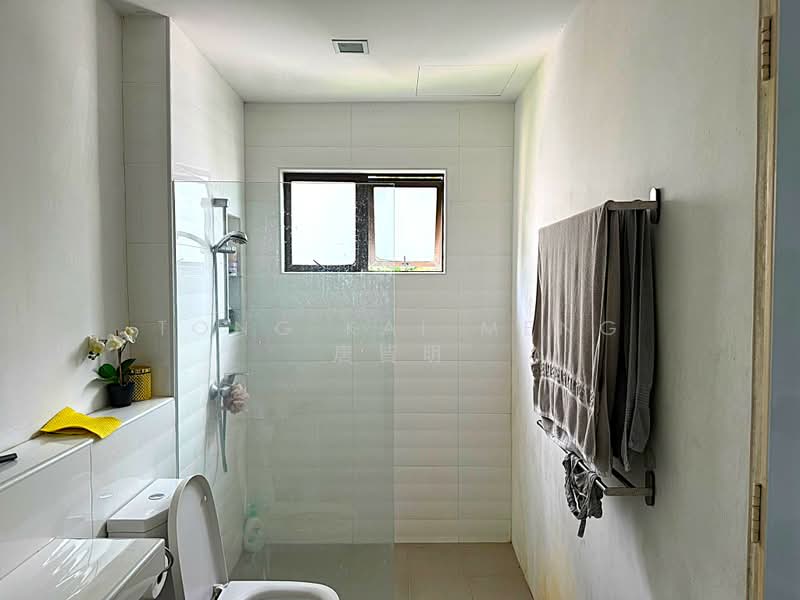 Lloyd Mansion, 3 Lloyd Road, 3 Bedrooms, 1,200 sqft, Condominium For Sale, by Tong Kai Meng 唐皆明, 500162259 - Bathroom - PropertyGuru.com.sg
