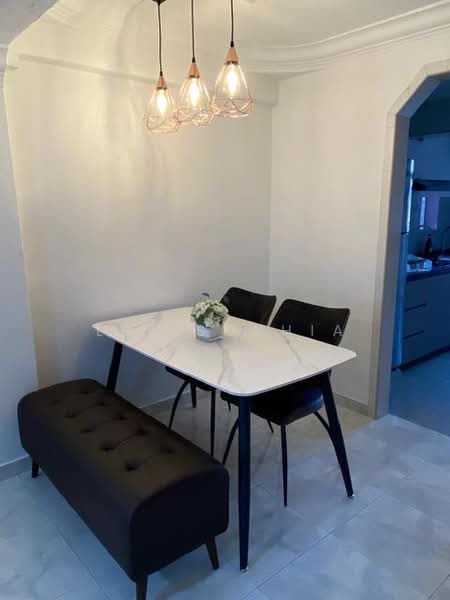 8 Empress Road, 8 Empress Road, 2 Bedrooms, 700 sqft, HDB Flat For Rent, by Lee Sophia, 500162282 - Dining Room - PropertyGuru.com.sg