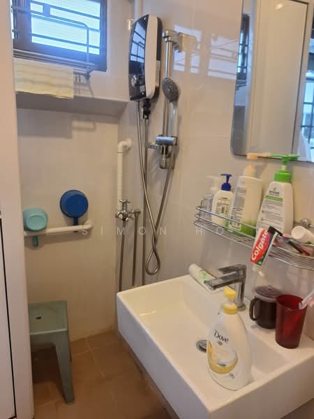 286 Choa Chu Kang Avenue 3, 286 Choa Chu Kang Avenue 3, 3 Bedrooms, 1,108 sqft, HDB Flat For Sale, by Simon Ho, 500162291 - Bathroom - PropertyGuru.com.sg