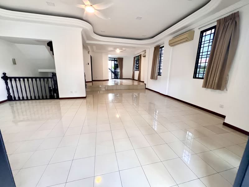 Yuk Thong Ave / 3 Storey with 4 bedroom @ Beauty World MRT, , 4 Bedrooms, 3,000 sqft, Terraced House For Rent, by Ben Lee, 500162293 - Living Room - PropertyGuru.com.sg