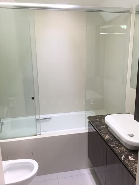 Yuk Thong Ave / 3 Storey with 4 bedroom @ Beauty World MRT, , 4 Bedrooms, 3,000 sqft, Terraced House For Rent, by Ben Lee, 500162293 - Bathroom - PropertyGuru.com.sg