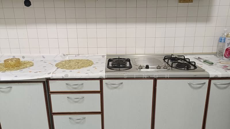 171 Bishan Street 13, 171 Bishan Street 13, 2 Bedrooms, 700 sqft, HDB Flat For Rent, by JAGJIT SINGH, 500162297 - Kitchen - PropertyGuru.com.sg