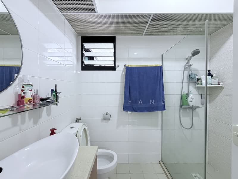 817C Keat Hong Link, 817C Keat Hong Link, 3 Bedrooms, 990 sqft, HDB Flat For Sale, by Zaki Affandi, 500162298 - Bathroom - PropertyGuru.com.sg