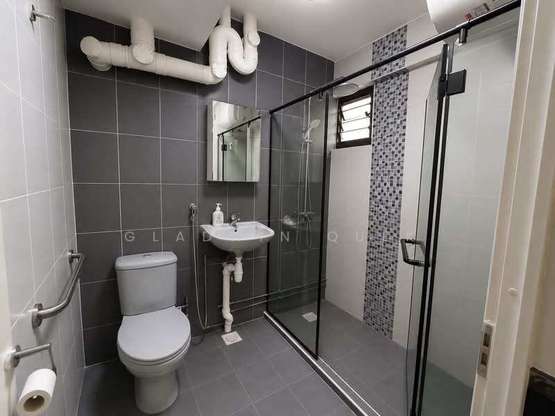 67 Bedok South Avenue 3, 67 Bedok South Avenue 3, 2 Bedrooms, 1,300 sqft, HDB Flat For Rent, by Gladwin Quek, 500162306 - Bathroom - PropertyGuru.com.sg