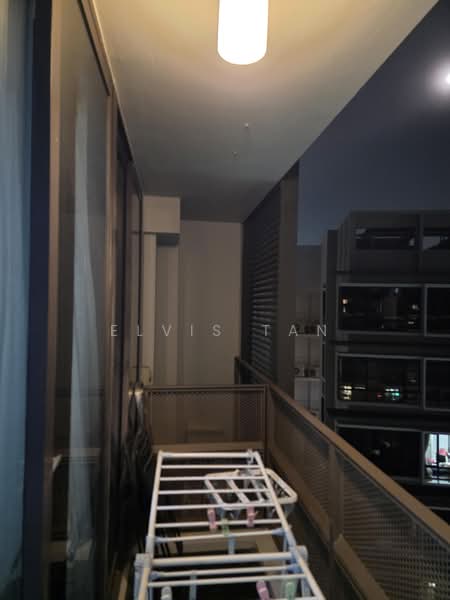 D'Nest, 129 Pasir Ris Grove, 1 Bedroom, 484 sqft, Condominium For Rent, by Elvis Tan, 500162318 - Balcony - PropertyGuru.com.sg